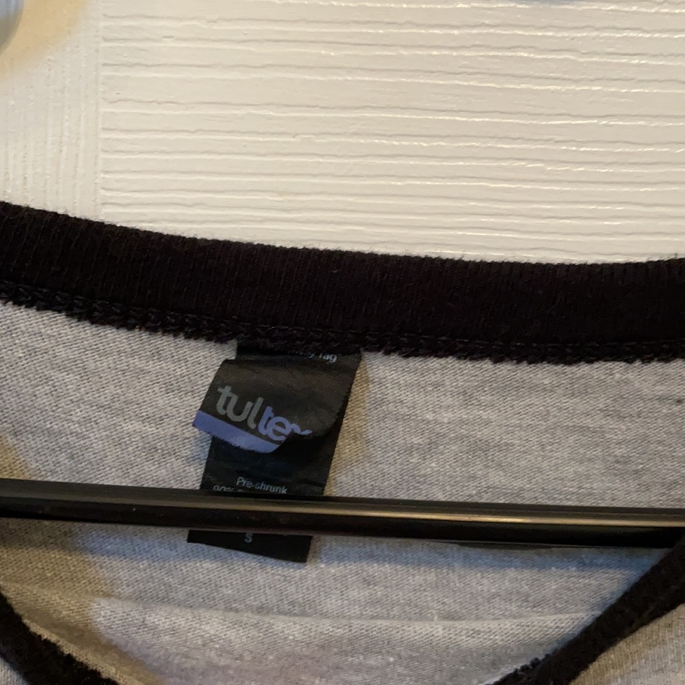 Sweatshirt - Picture 2 of 3